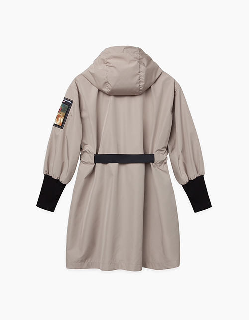 Купить бежевый плащ свободного силуэта бренда Bellbimbo