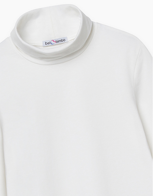 Молочный джемпер-водолазка для мальчика Молочный джемпер-водолазка для мальчика