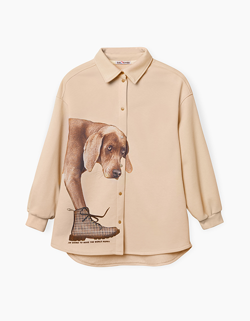 Свободная бежевая рубашка с принтом для девочки Свободная бежевая рубашка с принтом для девочки