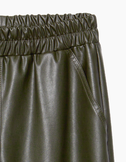 Джоггеры цвета хаки из экокожи