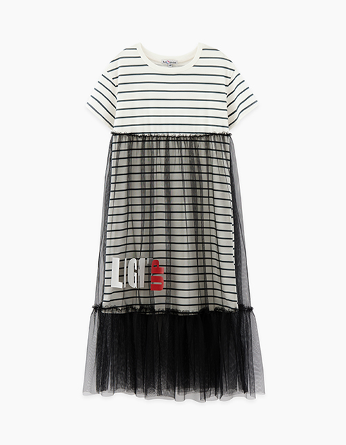 Летнее платье А-образного силуэта