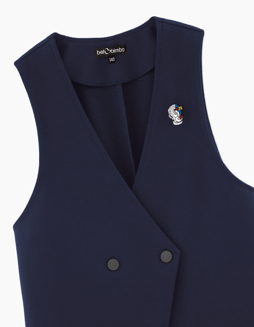 Удлиненный темно-синий жилет для девочки