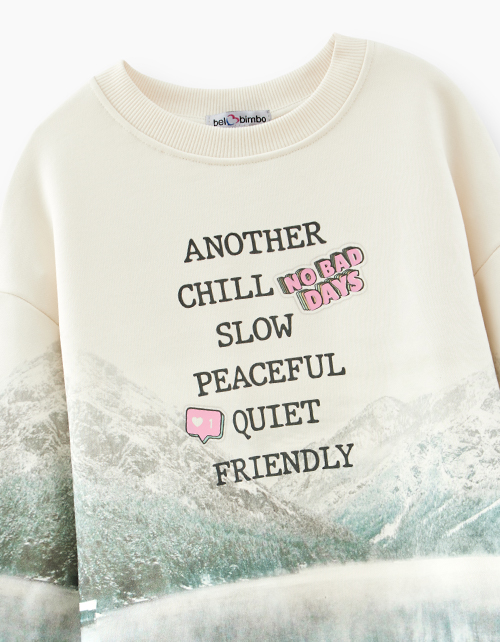 Молочный свитшот для девочки