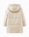 Светло-бежевая зимняя куртка для девочки