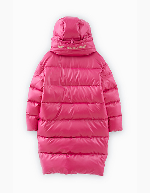 Зимнее пальто в трендовом оттенке маджента