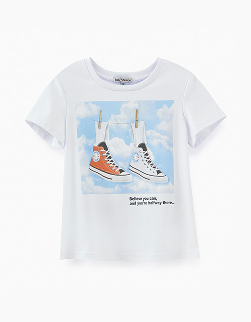 Стильная белая футболка с принтом для девочки