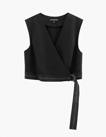 Школьная чёрная кроп-топ жилетка для девочки