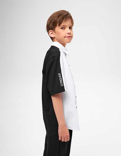 Школьная рубашка с коротким рукавом