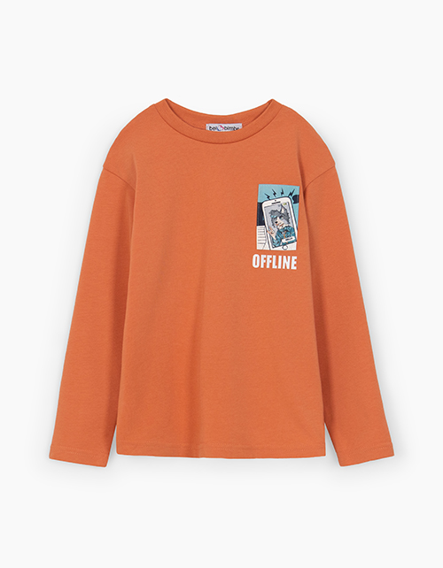 Яркий лонгслив для мальчика