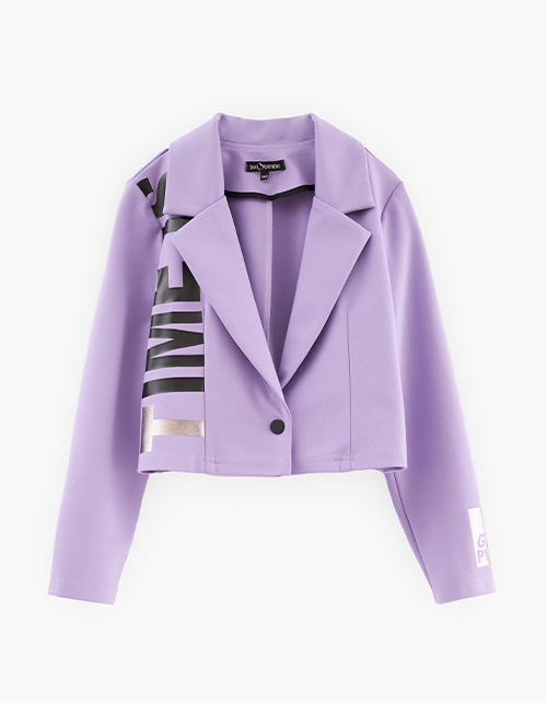 Укороченный жакет в трендовом оттенке цифровая лаванда