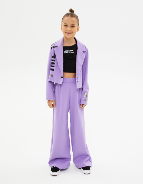 Укороченный жакет в трендовом оттенке цифровая лаванда