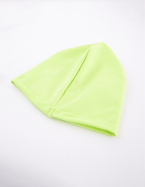 Шапка оттенка кибер лайм для мальчика