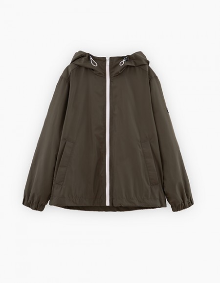 Ветровка оттенка хаки для мальчика