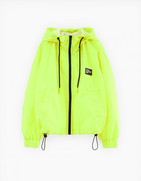 Весенняя ветровка оттенка кибер лайм для девочки