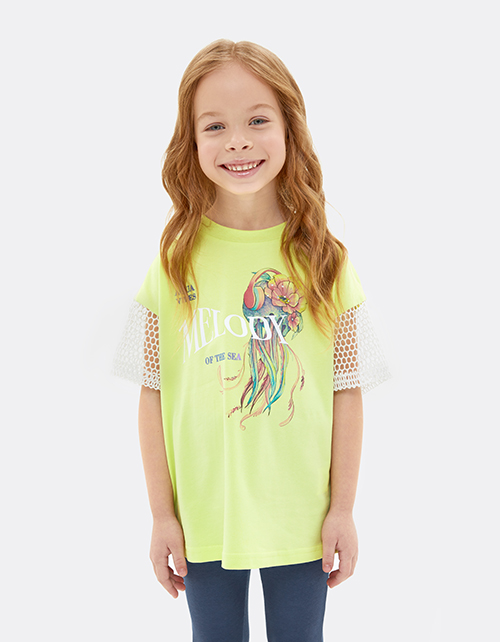 Футболка сочного оттенка киберлайм для девочки Футболка сочного оттенка киберлайм для девочки