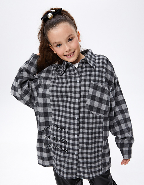 Трендовая рубашка в клетку для девочки Трендовая рубашка в клетку для девочки