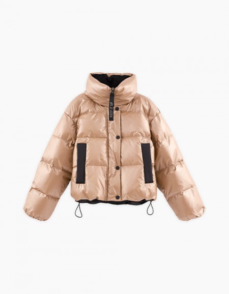 Укороченная осенняя куртка на синтепухе для девочки Укороченная осенняя куртка на синтепухе для девочки