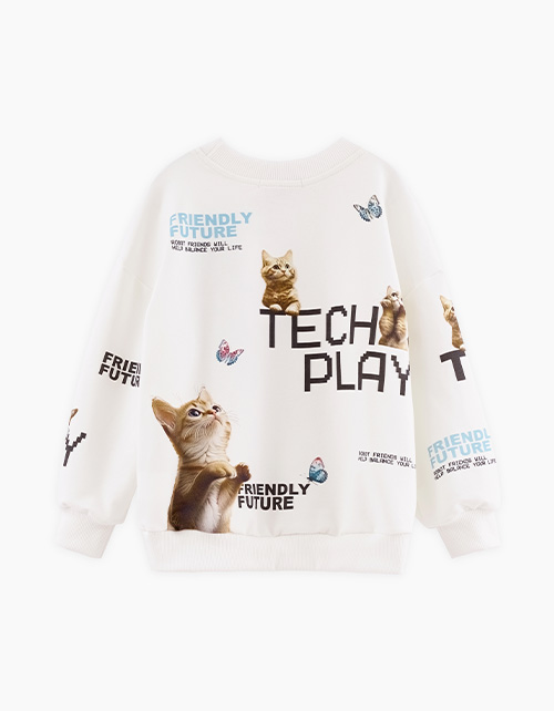 Дизайнерский свитшот оттенка молоко для девочки Дизайнерский свитшот оттенка молоко для девочки