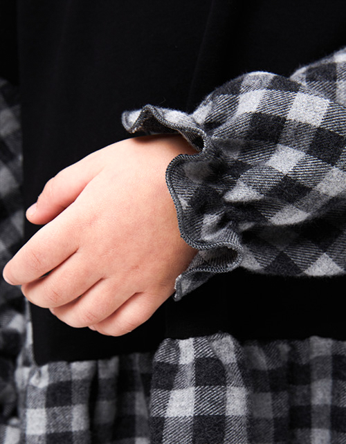 Стильное платье для девочки Стильное платье для девочки