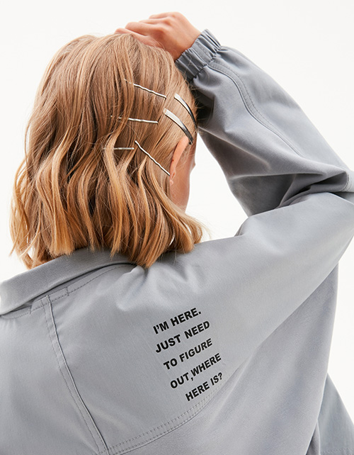 Жакет в утилитарном стиле для девочки Жакет в утилитарном стиле для девочки