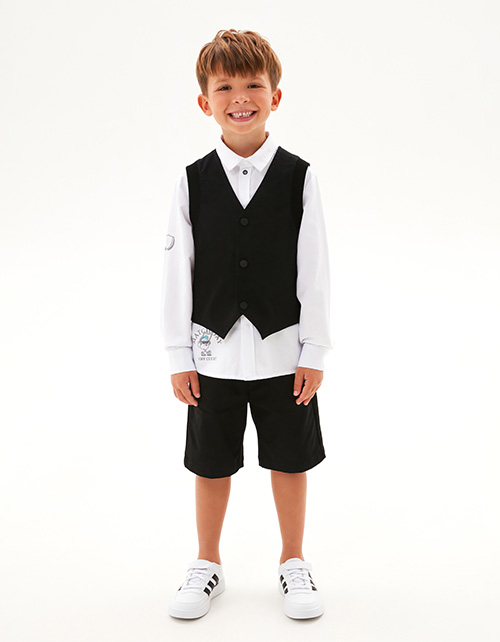 Чёрная жилетка