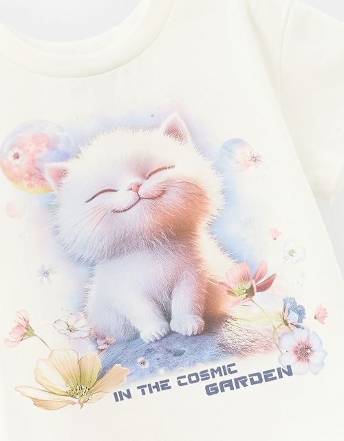 Дизайнерская футболка для девочки