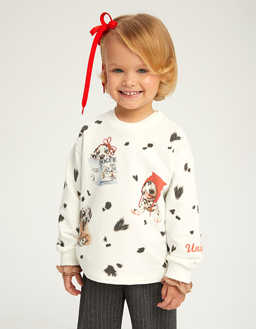 Свитшот оттенка молоко для девочки Свитшот оттенка молоко для девочки