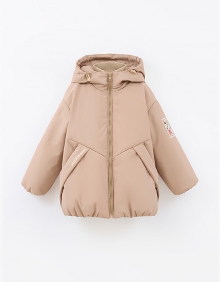 Осенняя бежевая куртка для девочки