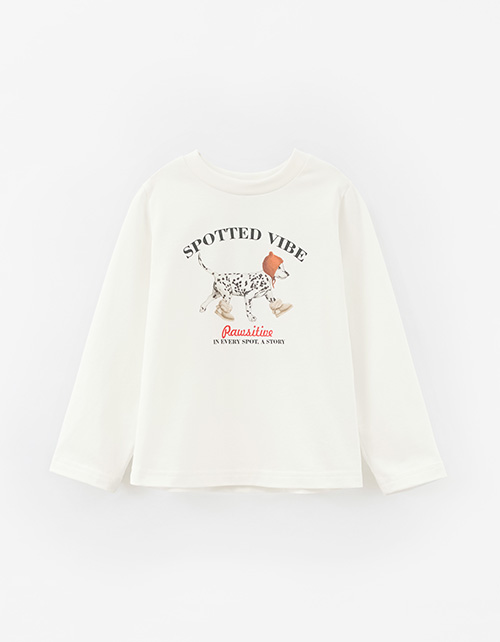 Молочный лонгслив для девочки Молочный лонгслив для девочки