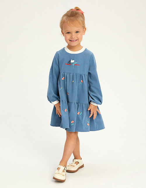 Авторское платье из вельвета для девочки Авторское платье из вельвета для девочки