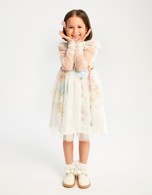 Дизайнерское воздушное нарядное платье для девочки Дизайнерское воздушное нарядное платье для девочки