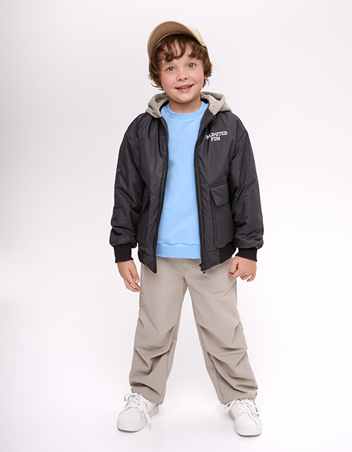 Чёрная весенняя куртка для мальчика