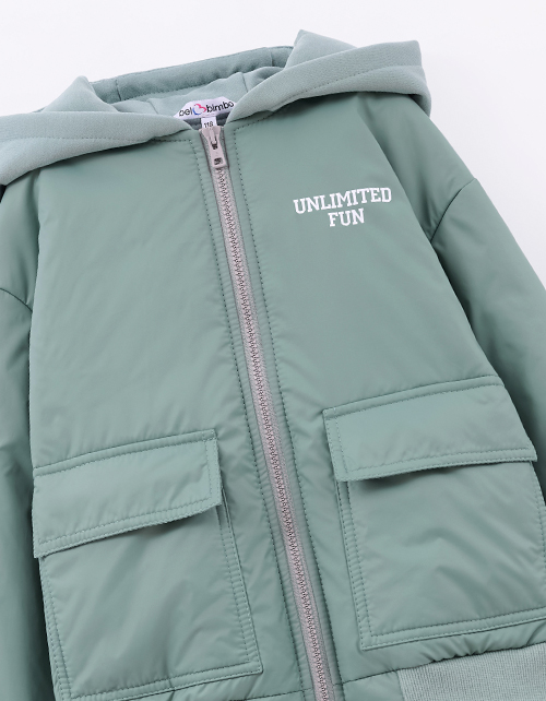 Весенняя куртка для мальчика