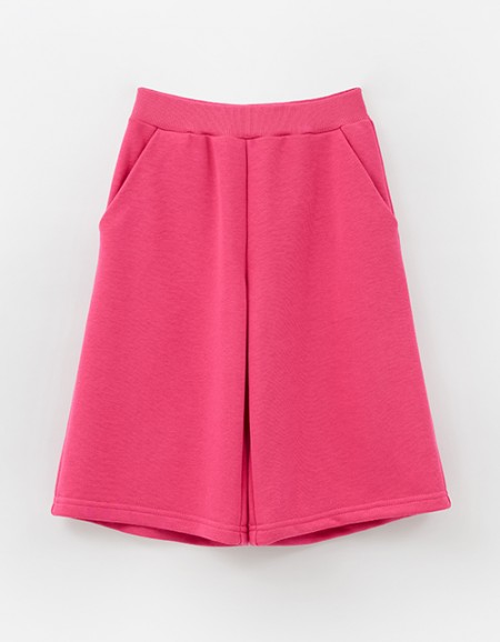 Яркие бермуды в оттенке фуксии для девочки Яркие бермуды в оттенке фуксии для девочки