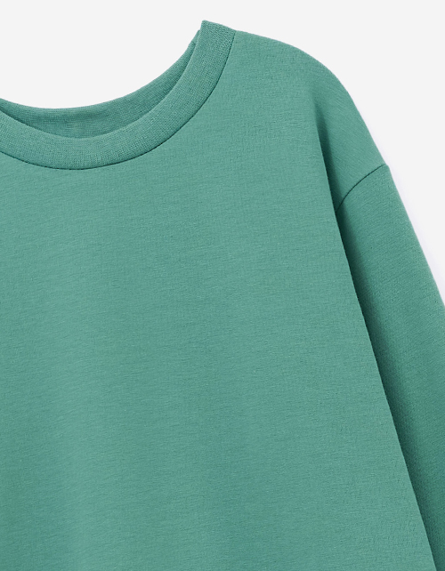 Тёмно-зелёный лонгслив