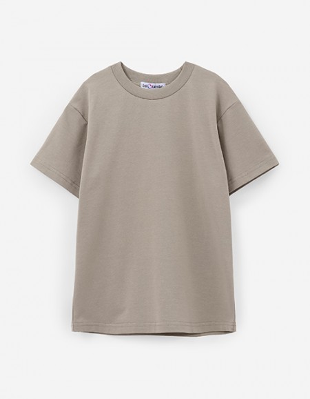 Оливковая футболка