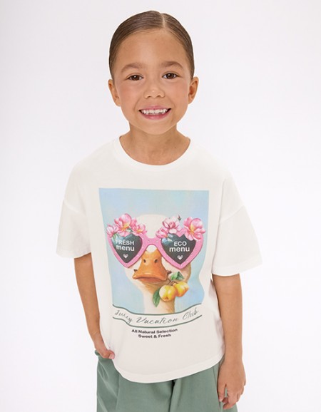 Молочная футболка для девочки