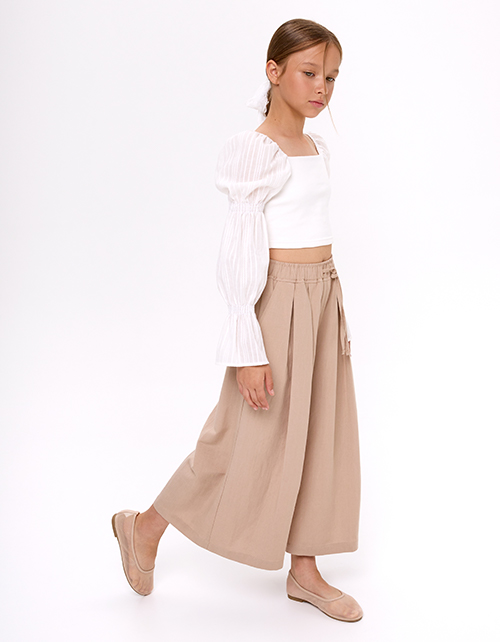 Укороченная молочная блузка для девочки